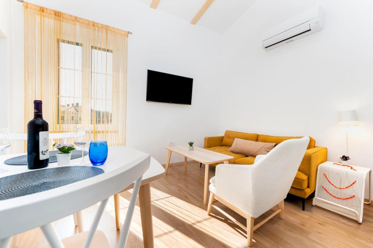 City Comfort Apartments Rovinj Luaran gambar